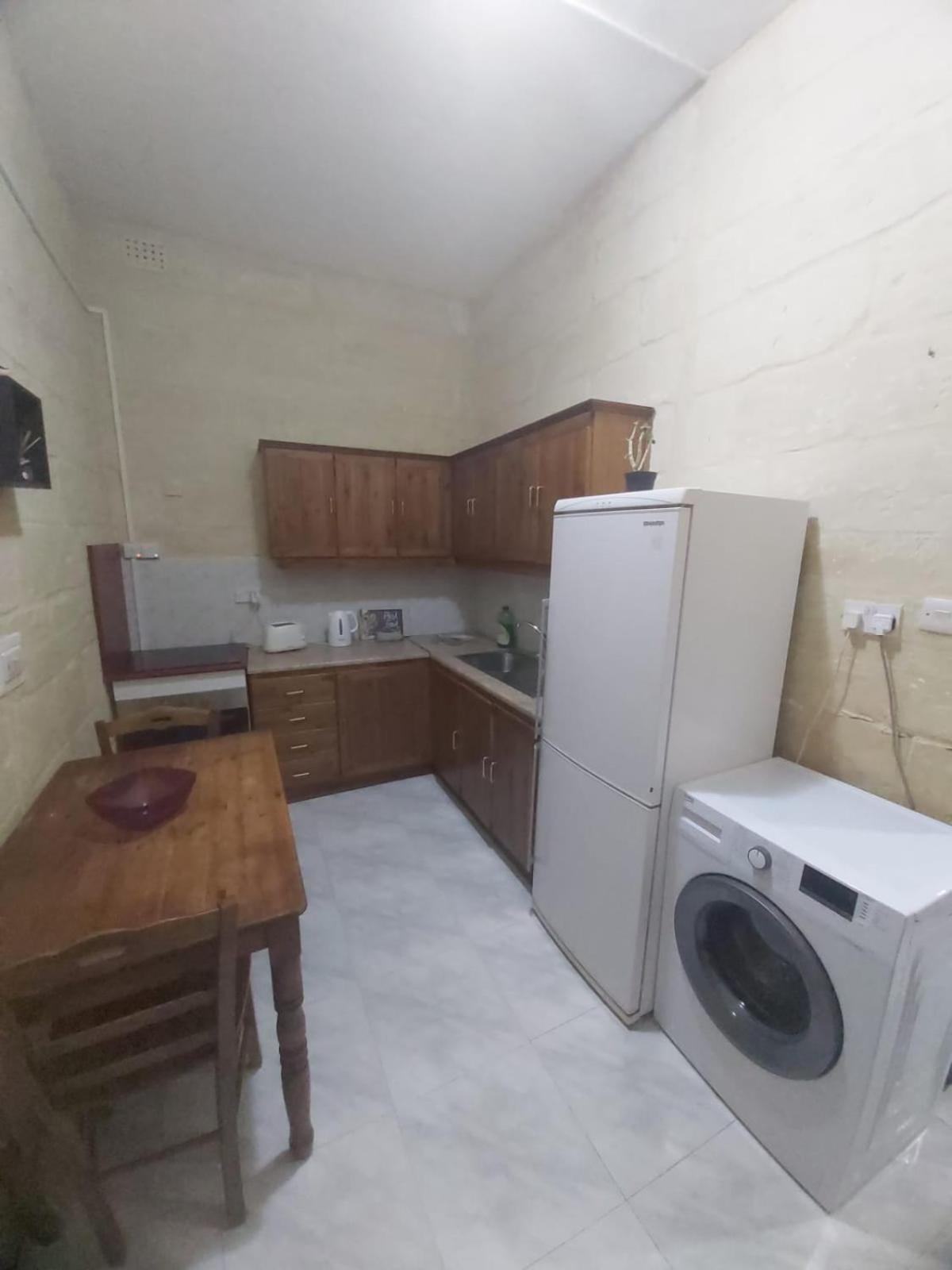 Three Apartment 比尔古 外观 照片